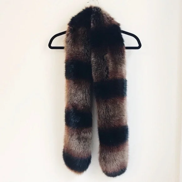 Missguided Faux Fur Scarf in Brown and Black - Picture 1 of 1